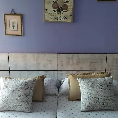 منزل ريفي Cuarenta Y Ocho Luces Burgo